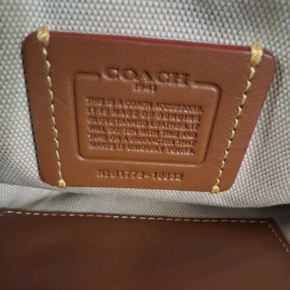 Coach X NASA Black Crossbody Bag Wristlet Double Zip 10332 - Picture 10 of 11